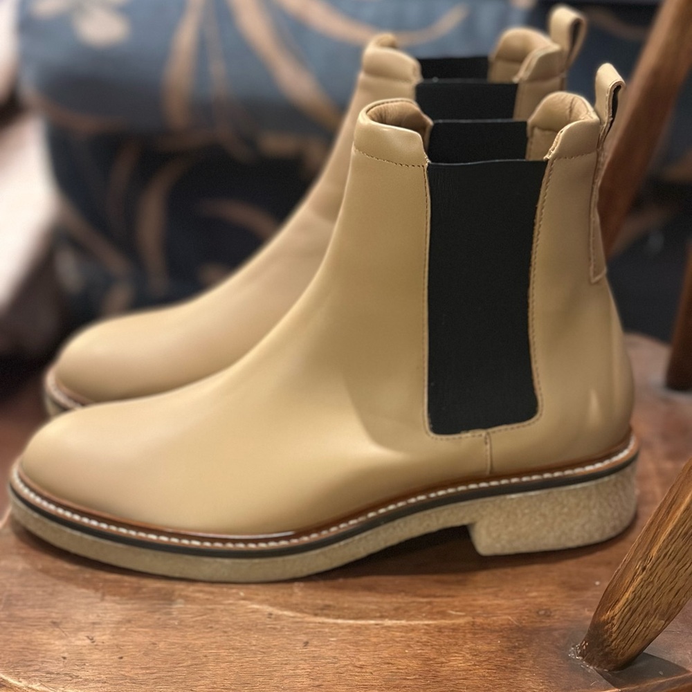 Everlane Chelsea boot women’s size 8